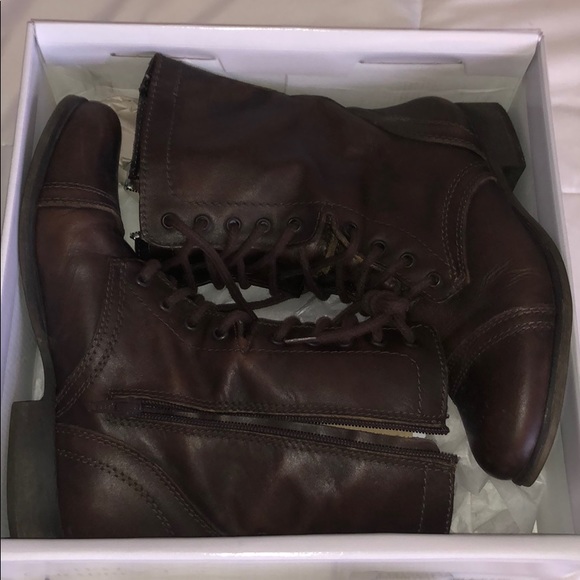 Steve Madden Brown combat boots like new! Size 8 - Picture 1 of 4
